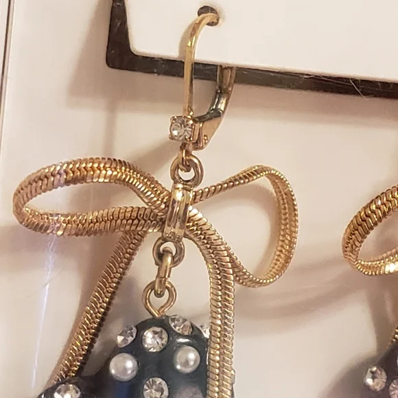 Betsey Johnson  Black Heart Earrings - Picture 3 of 5